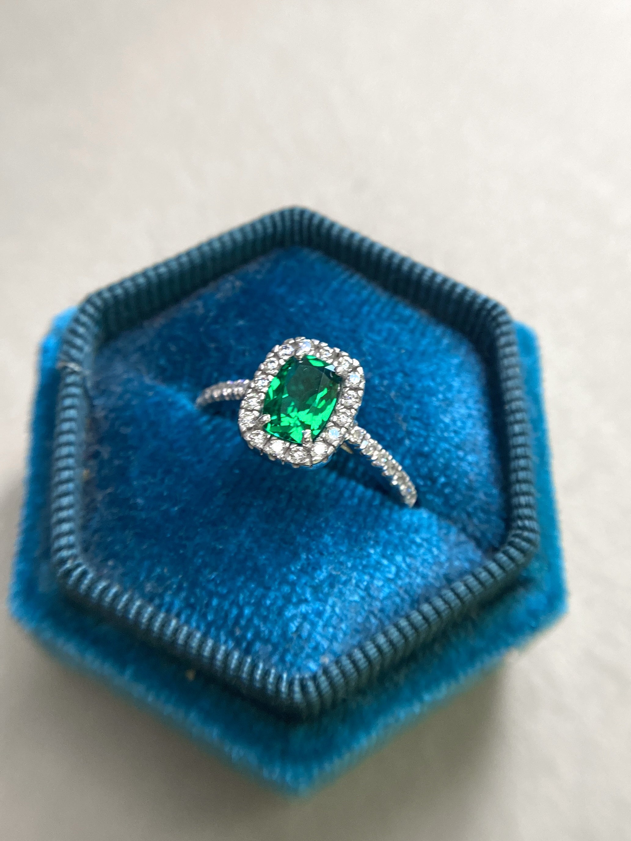 KATE HALO VERDE SMERALDO