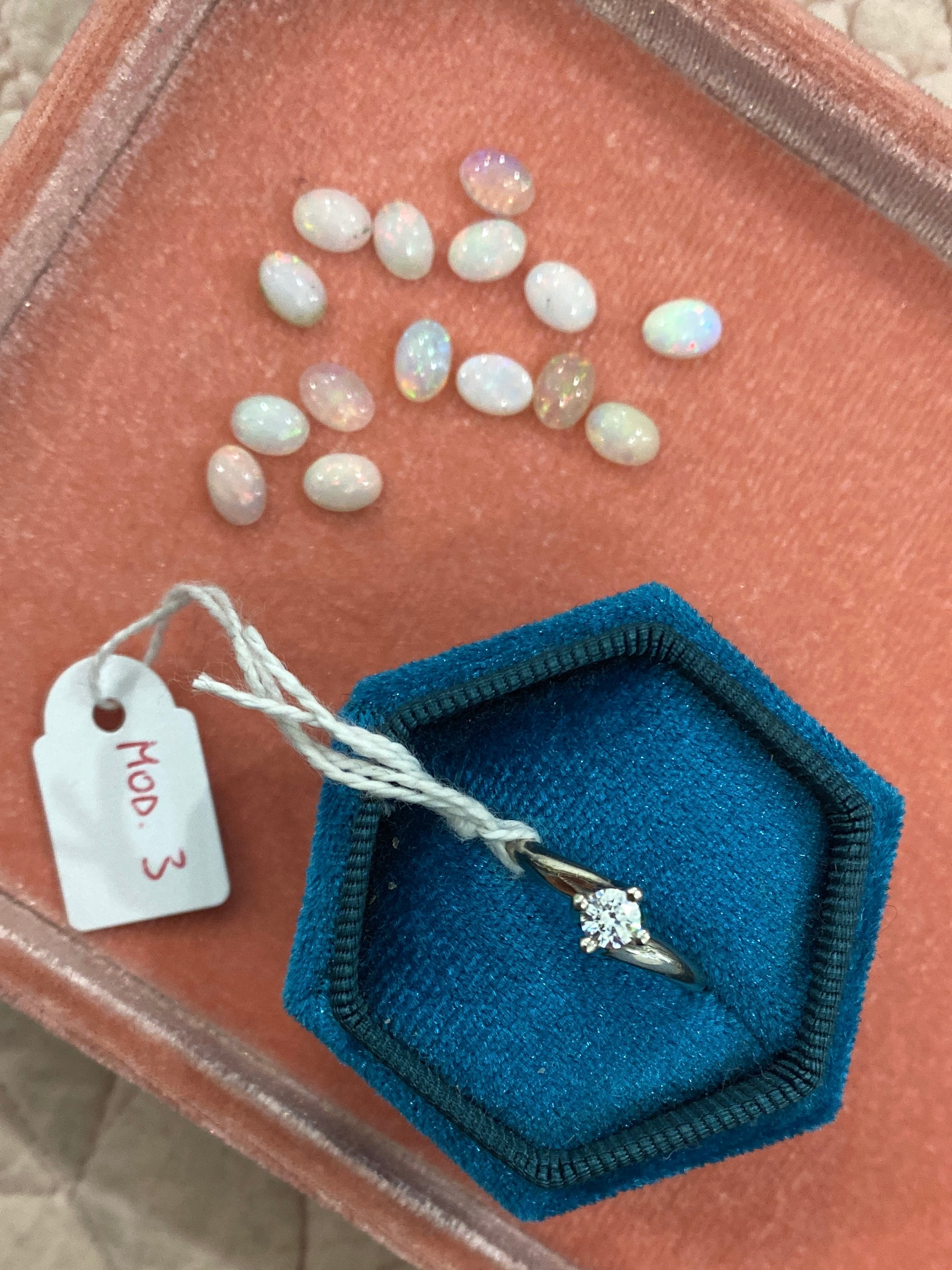 ANELLO SOLITARIO 4mm modello VALENTINO CON MOISSANITE