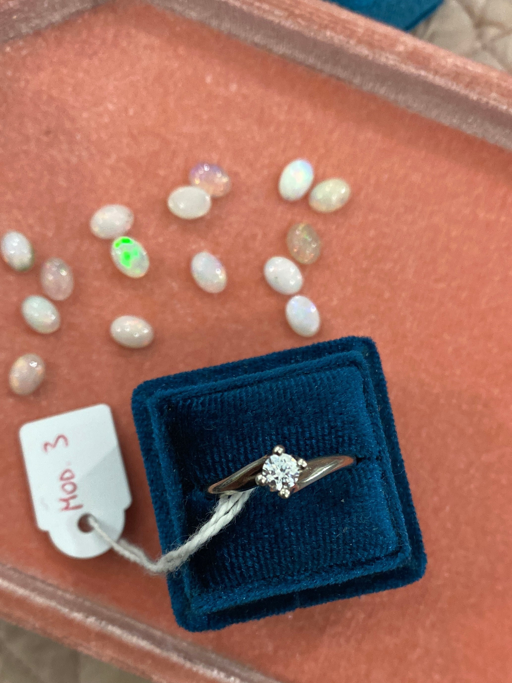 ANELLO SOLITARIO 4mm modello VALENTINO CON MOISSANITE